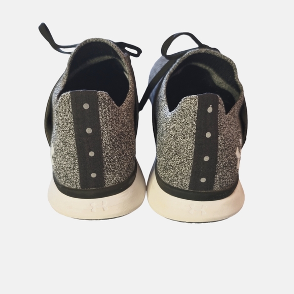 Under Armor - Picture 4 of 6